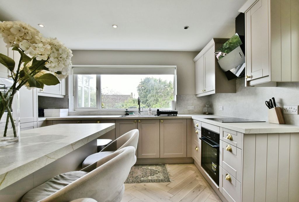 Additional image 4 of 4 bed detached house for saleWoburn Drive, Altrincham WA15