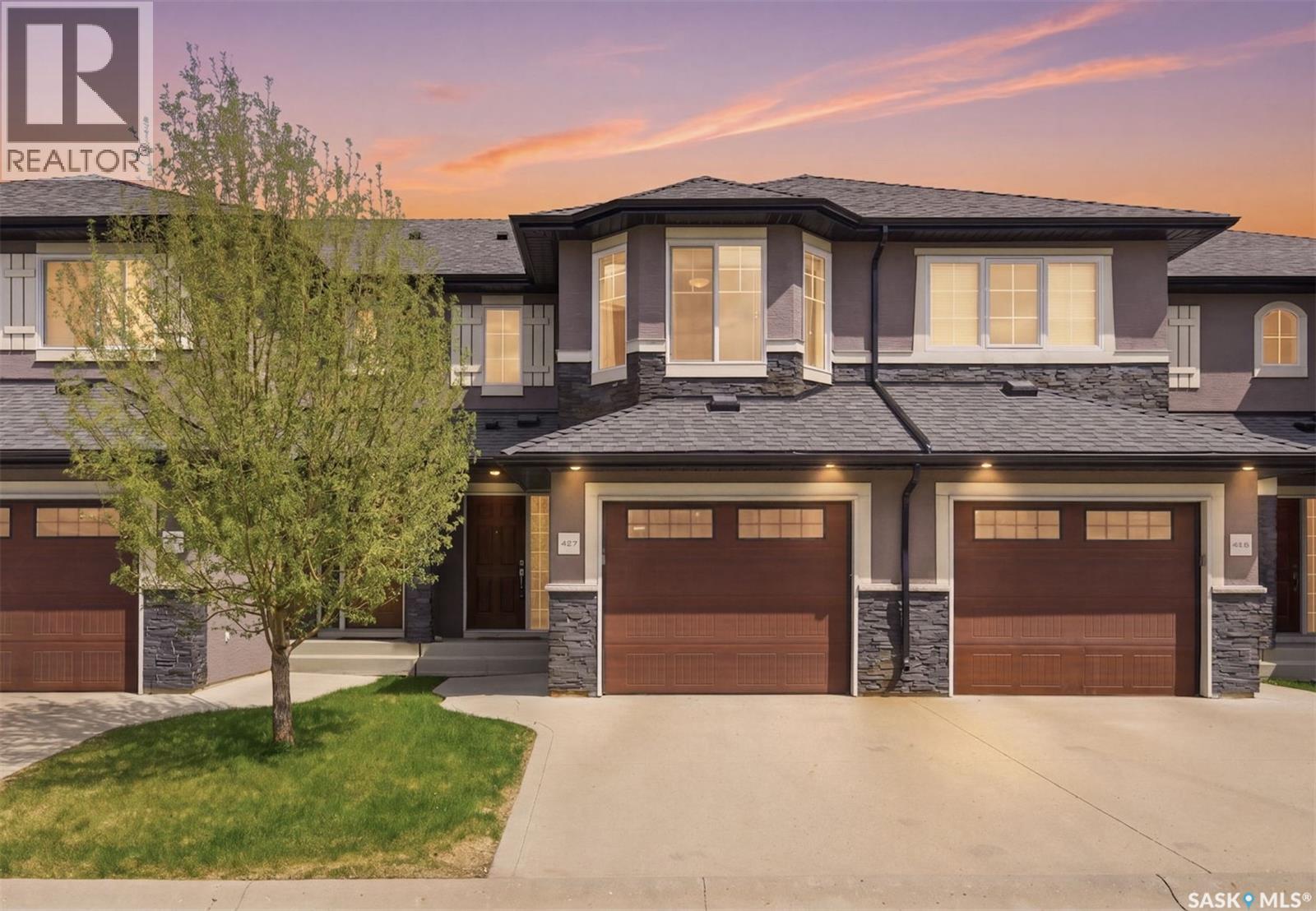 427 1303 Paton CRESCENT