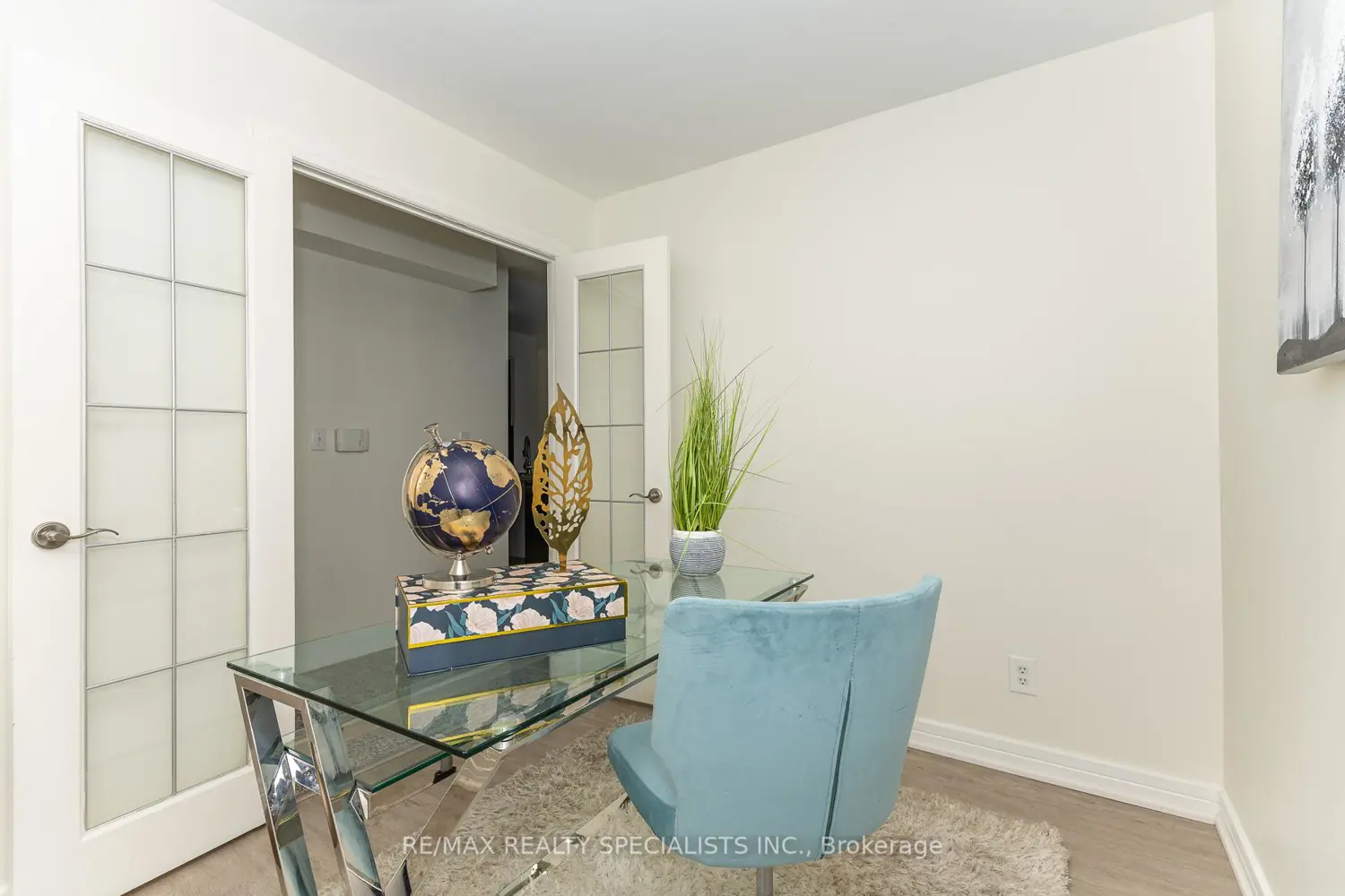 16 Harrison Garden Boulevard 1801 photo 4