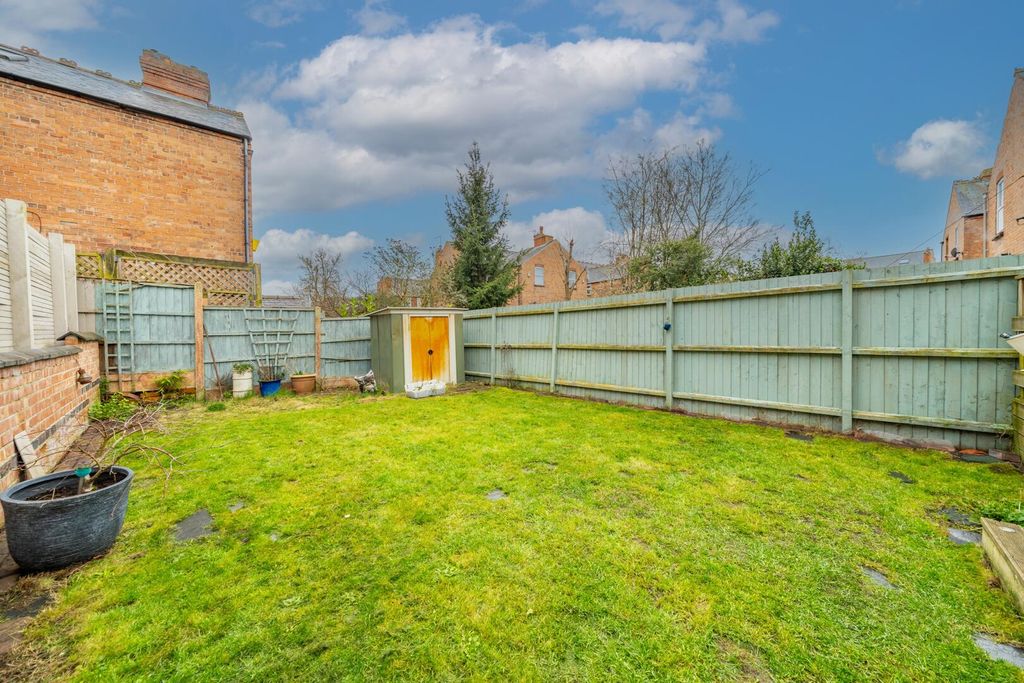 Additional image 21 of 4 bed semi-detached house for saleHardwick Grove, West Bridgford NG2