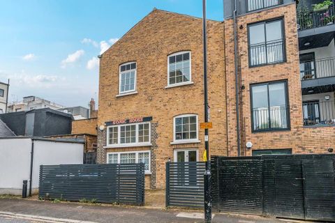 Sonic House, West Ealing, London W13