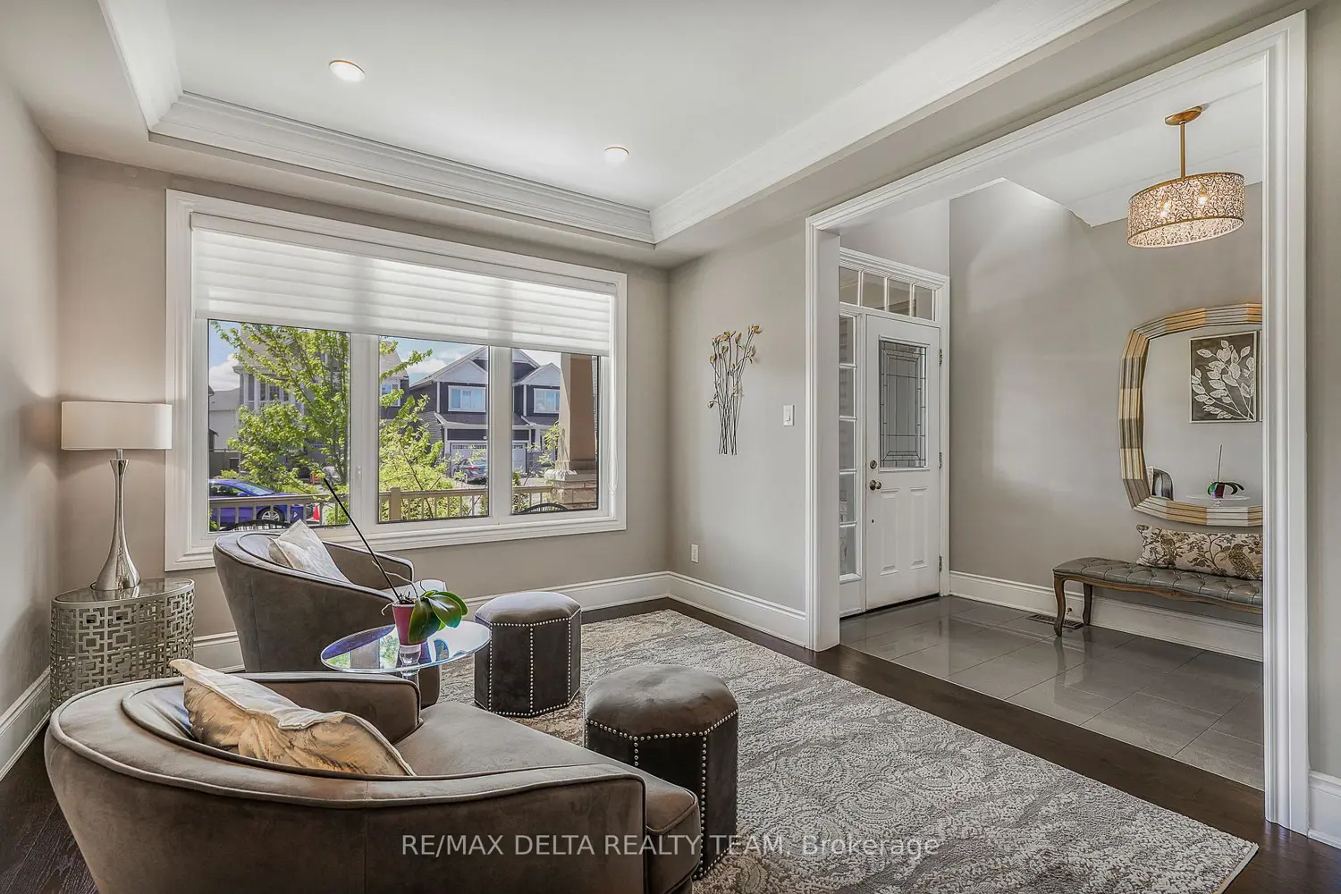 110 Sweetvalley Drive photo 3
