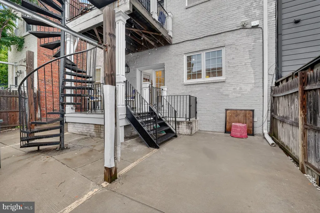 600 Harvard Street NW Unit 1, Washington, DC 20001