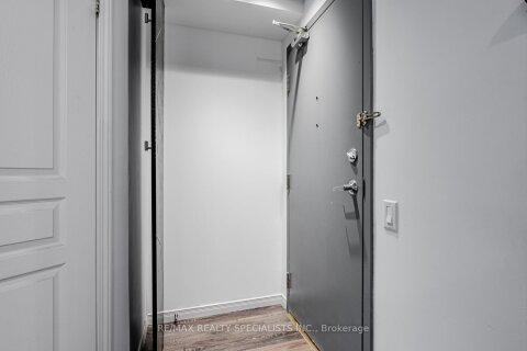 Additional image 8 of 208-140 Bathurst Street, Toronto, ON, M5V 3N8