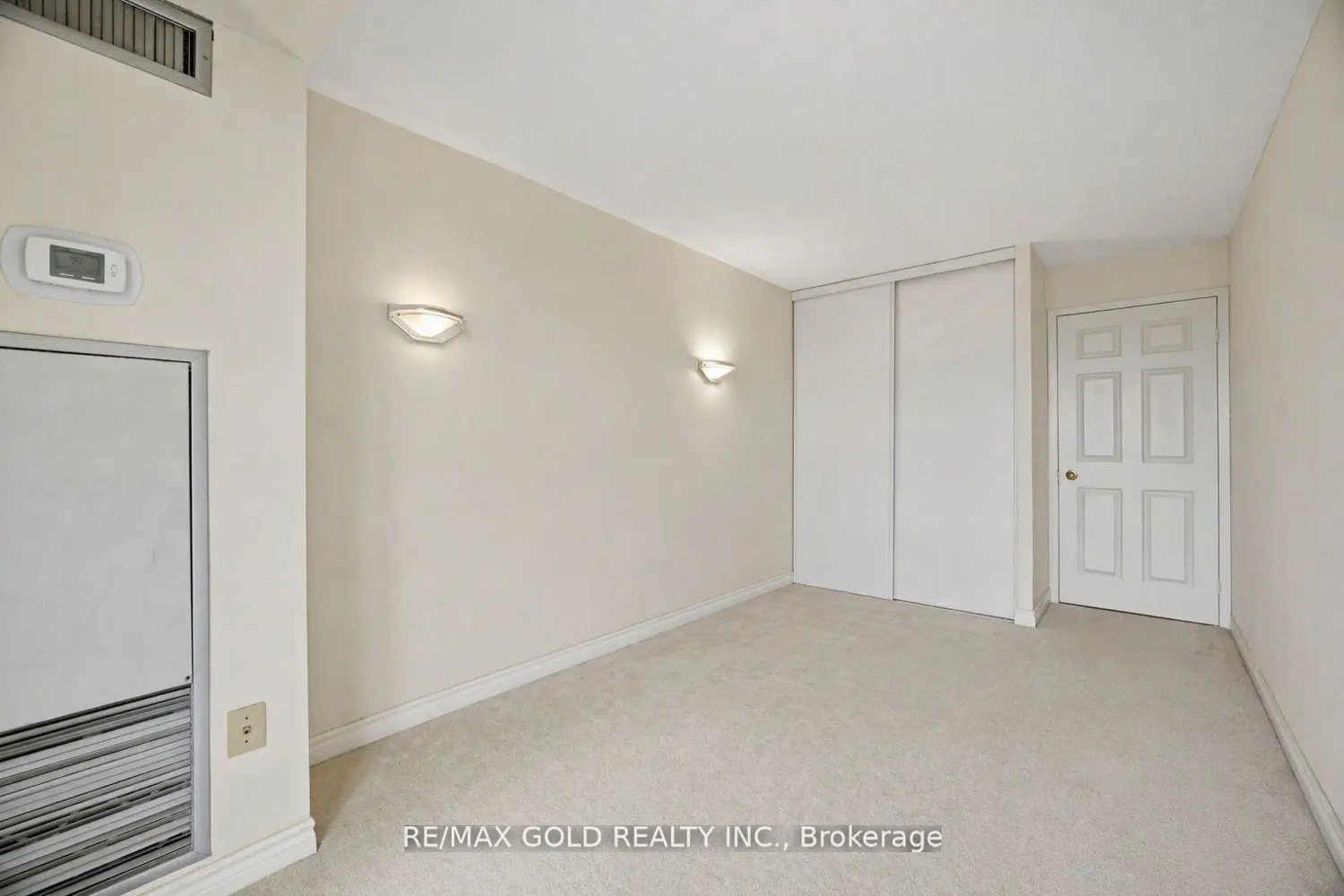 Additional image 11 of 2091 Hurontario Street 908