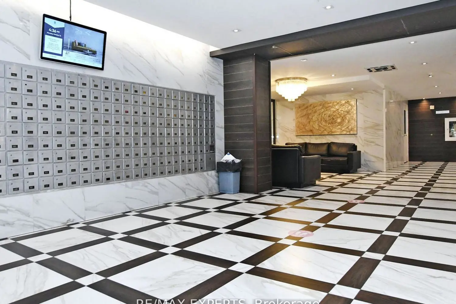 100 Wingarden Court 410 photo 4