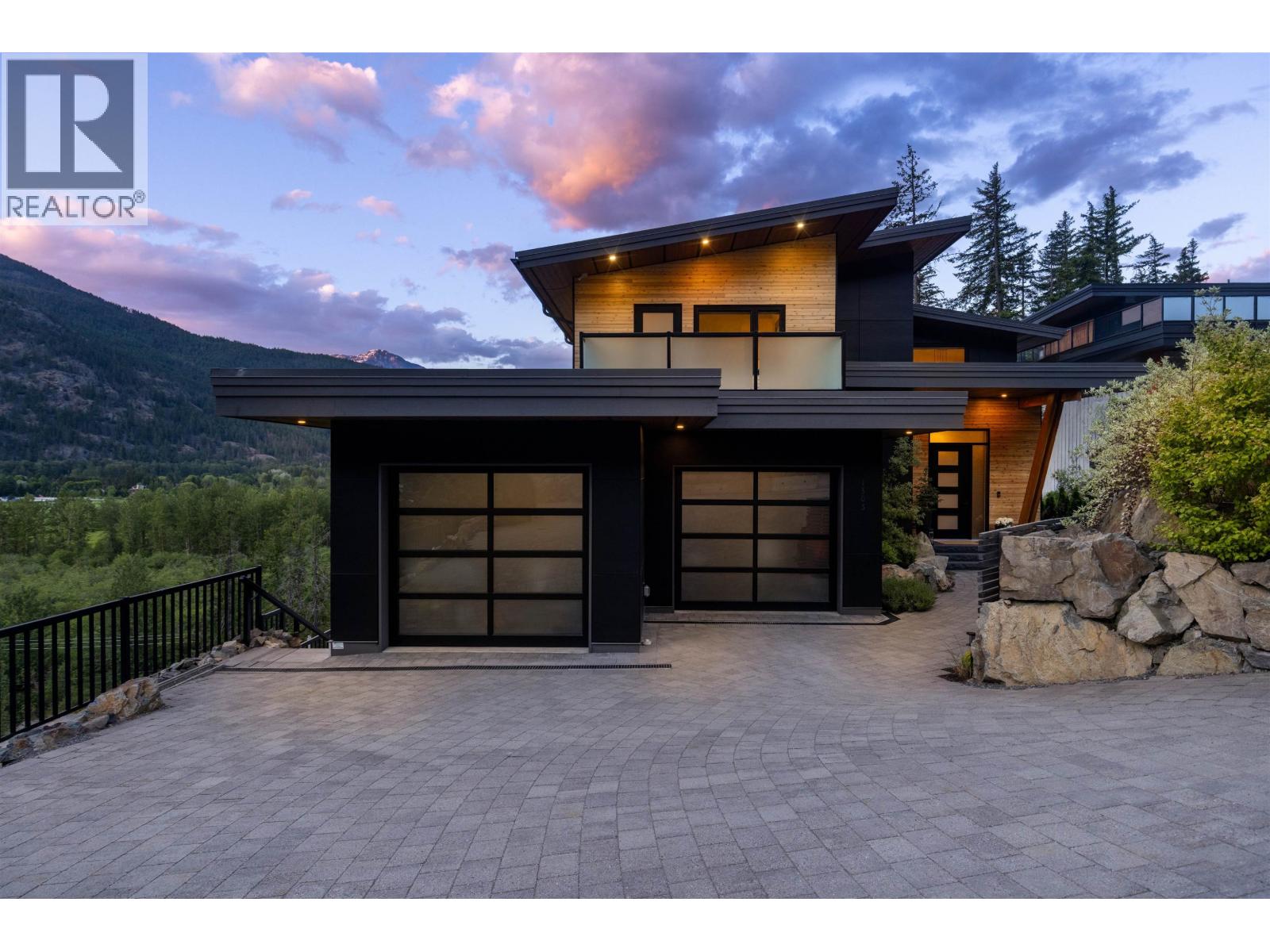 1305 EAGLE DRIVE