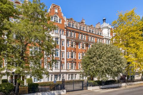 Prince Albert Road, St John's Wood, London NW8