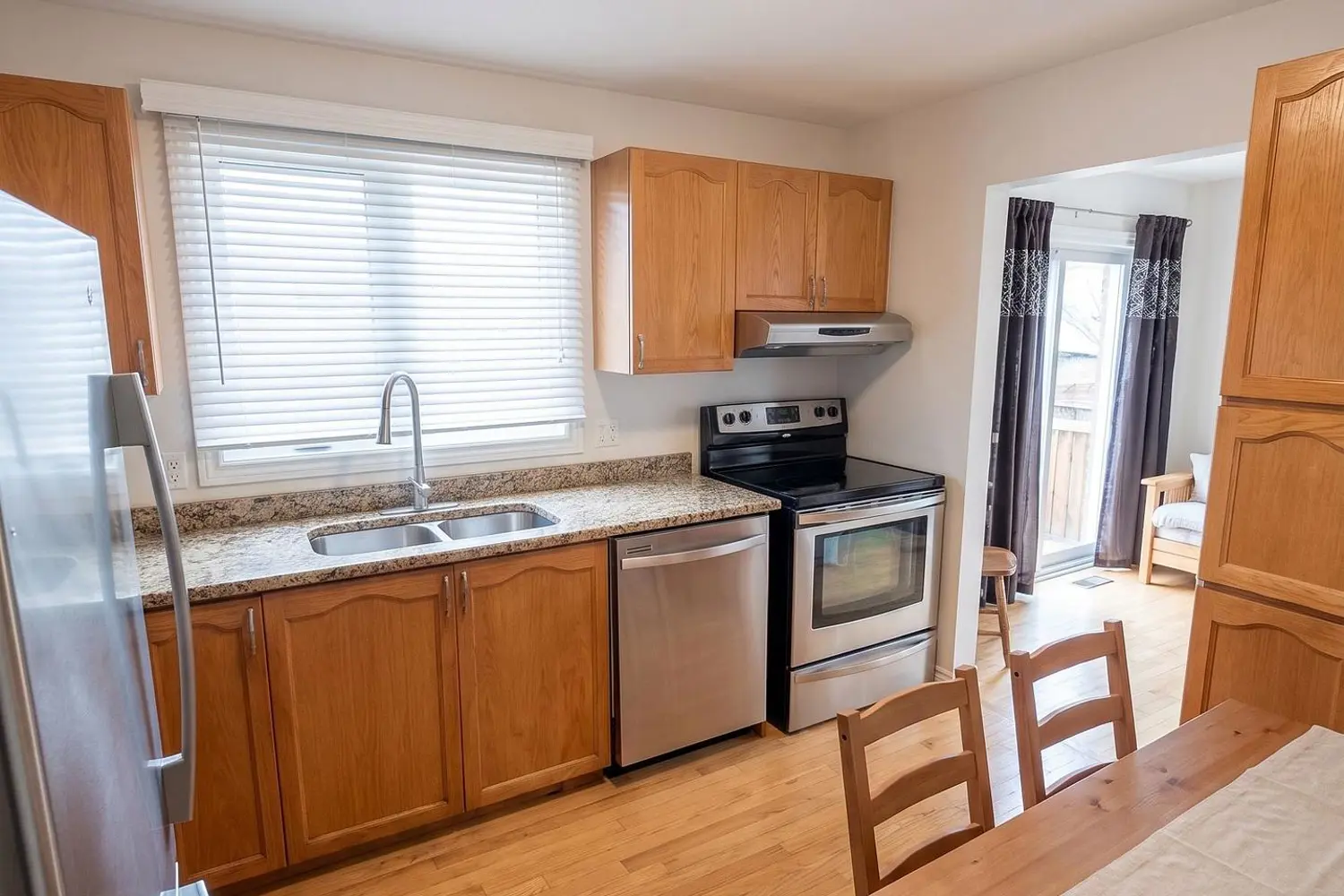 1639 Locksley Lane 11 photo 3