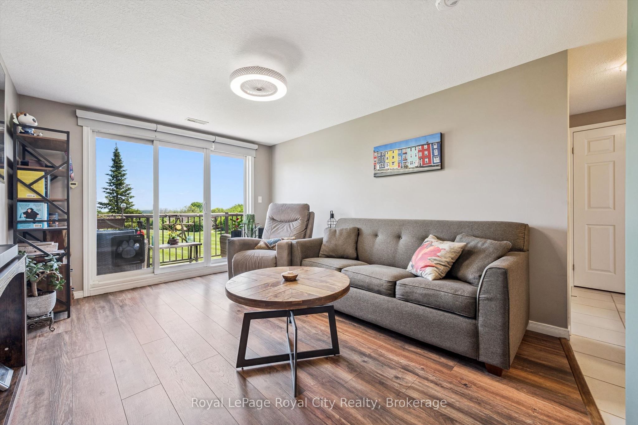 Additional image 3 of 85-35 Mountford Drive, Guelph, ON, N1E 0G6