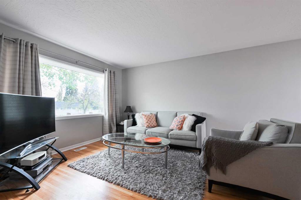 Additional image 5 of 4027 19 Street NW, Calgary, AB, T2L 2B7
