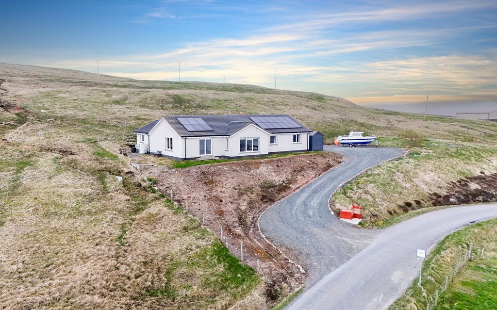 5 bed bungalow for saleOakwood, Muckle Roe, Shetland ZE2