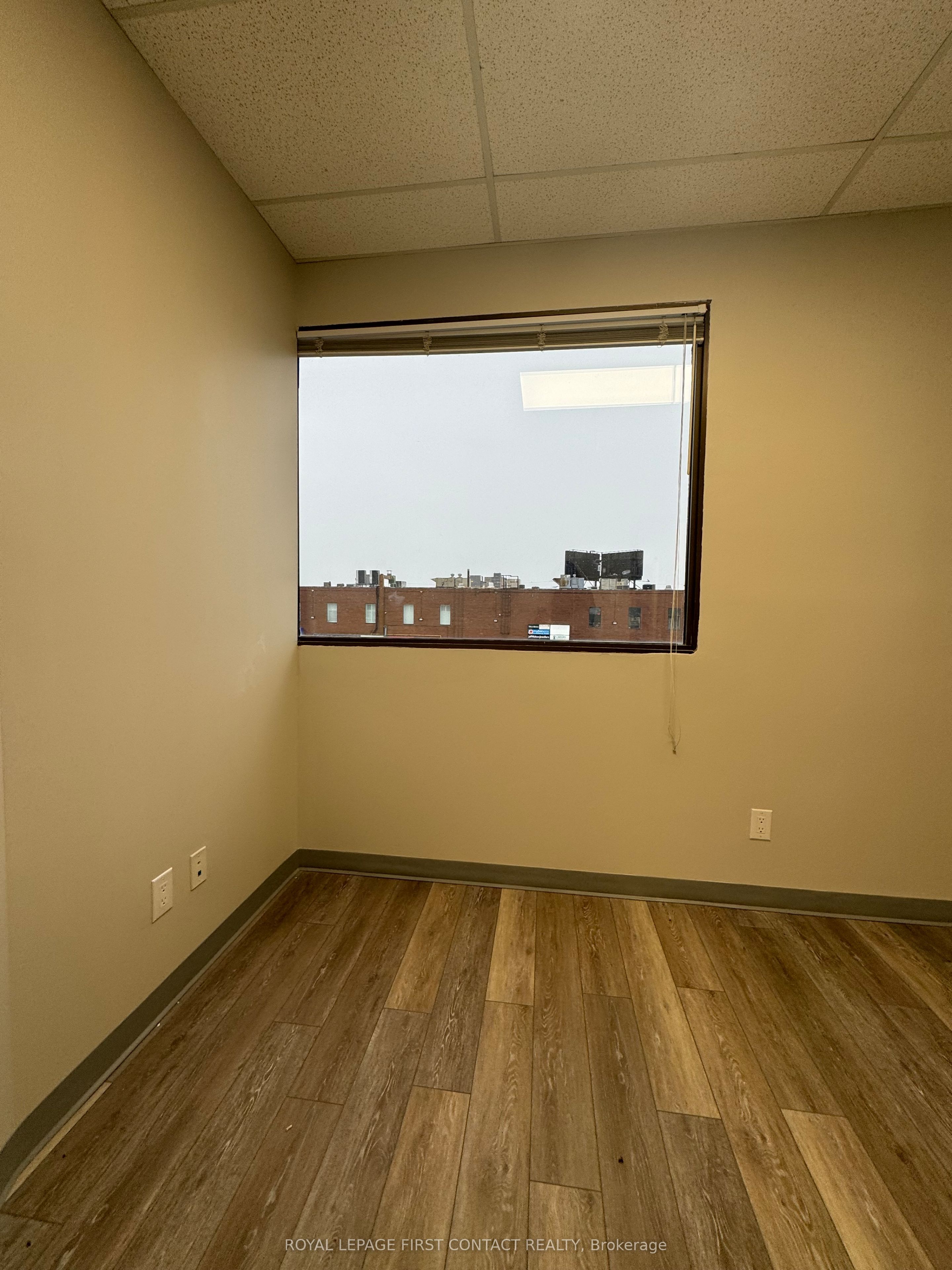 Additional image 3 of 200-11 Ferris Lane, Barrie, ON, L4M 5N6