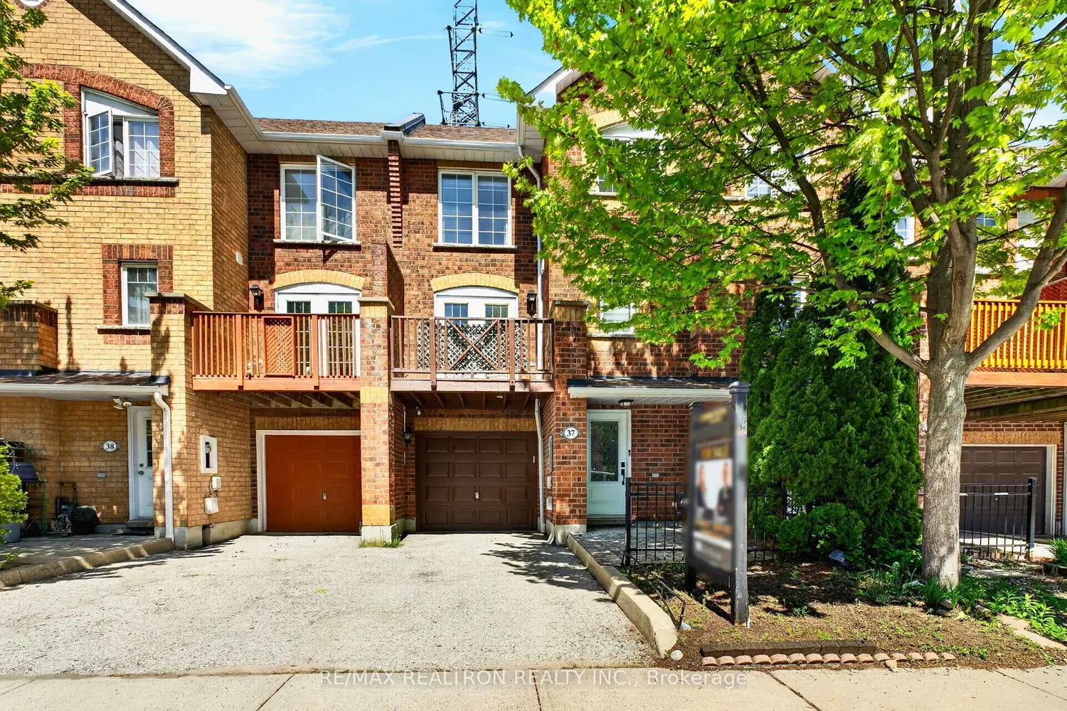 2 Hedge End Road 37