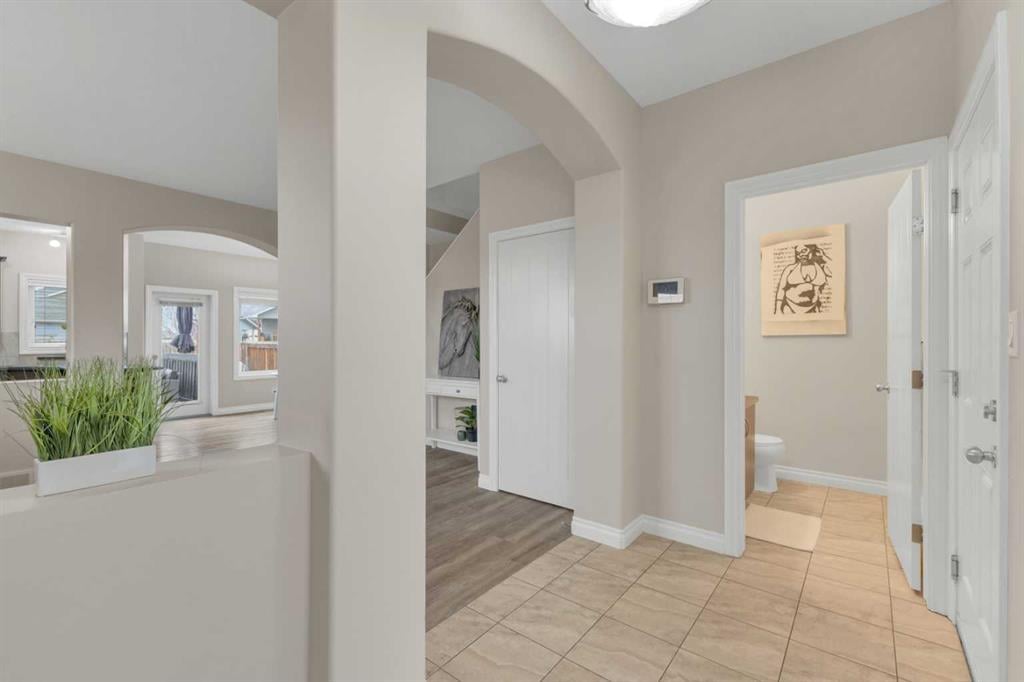 Additional image 3 of 9 Ross Close, Sylvan Lake, AB, T4S 0C8