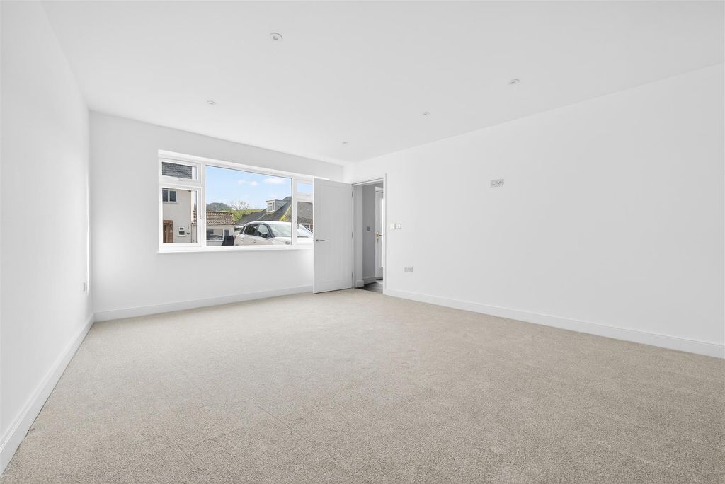 Additional image 5 of 4 bed semi-detached house for saleWestfield Close, Uphill, Weston-Super-Mare BS23
