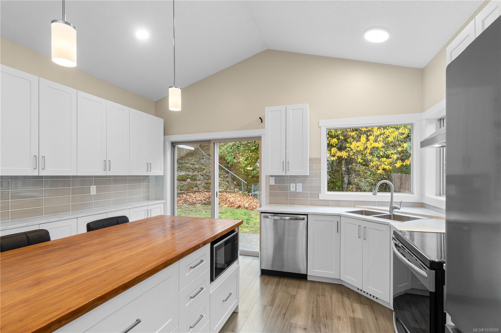 Additional image 6 of 2170 Sun Valley Drive, Nanaimo, BC, V9T 6K6
