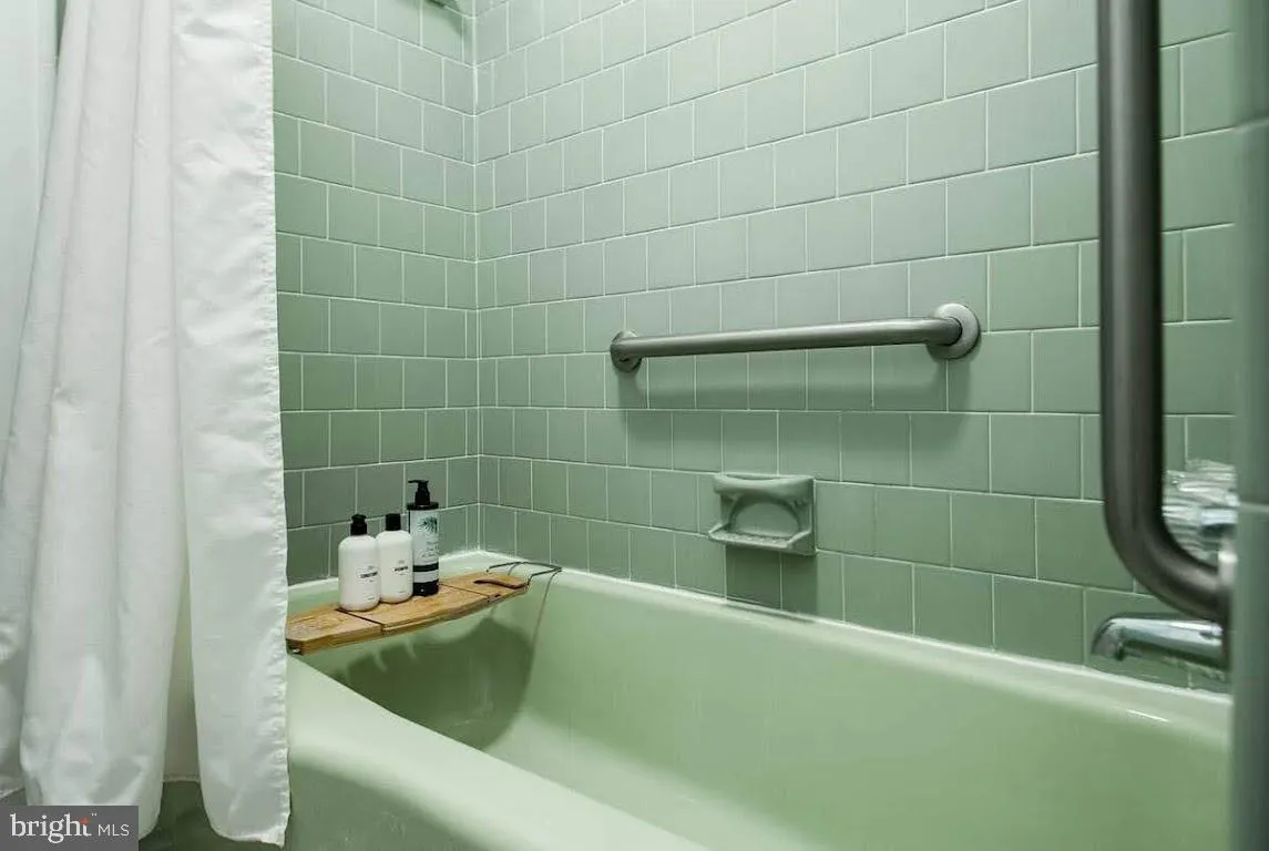 Additional image 40 of 565 23rd Place NE, Washington, DC 20002