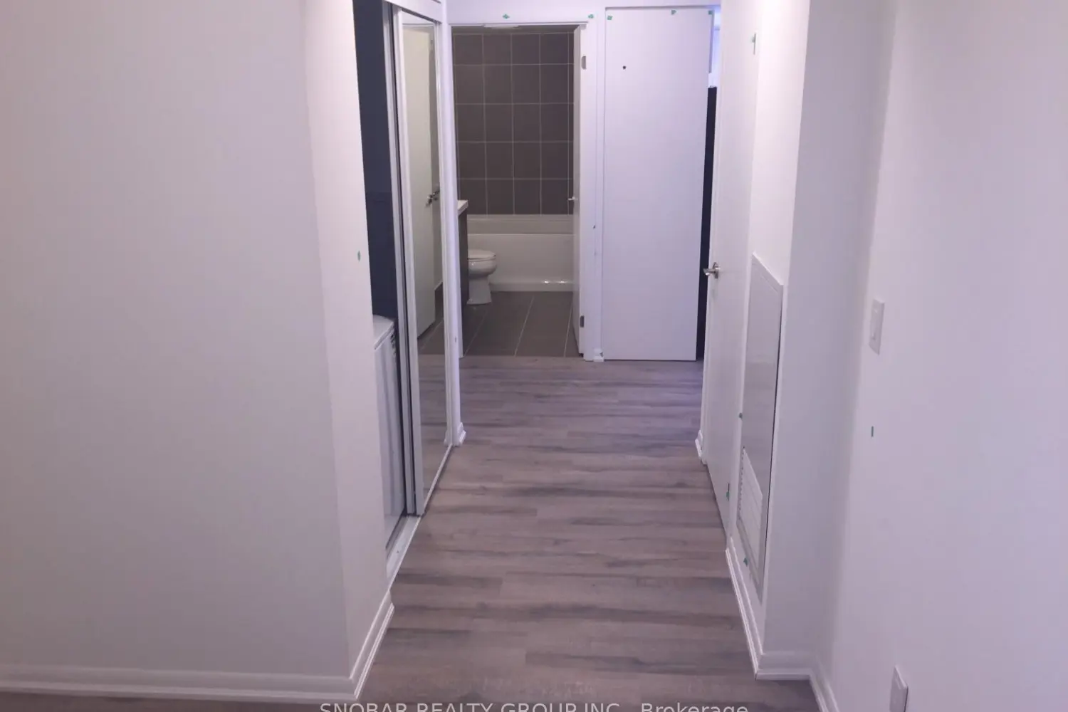 830 Lawrence Avenue 423 photo 5