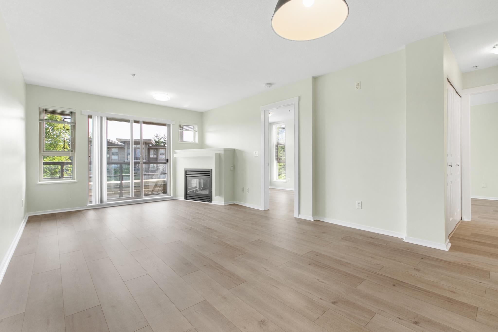 Additional image 2 of 401-9319 University Crescent, Burnaby, BC, V5A 4Y5