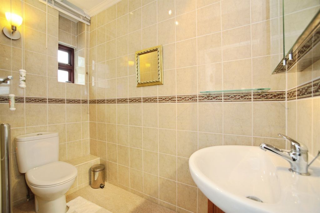 Additional image 18 of 4 bed barn conversion for saleHenstaff Court, Pontyclun CF72