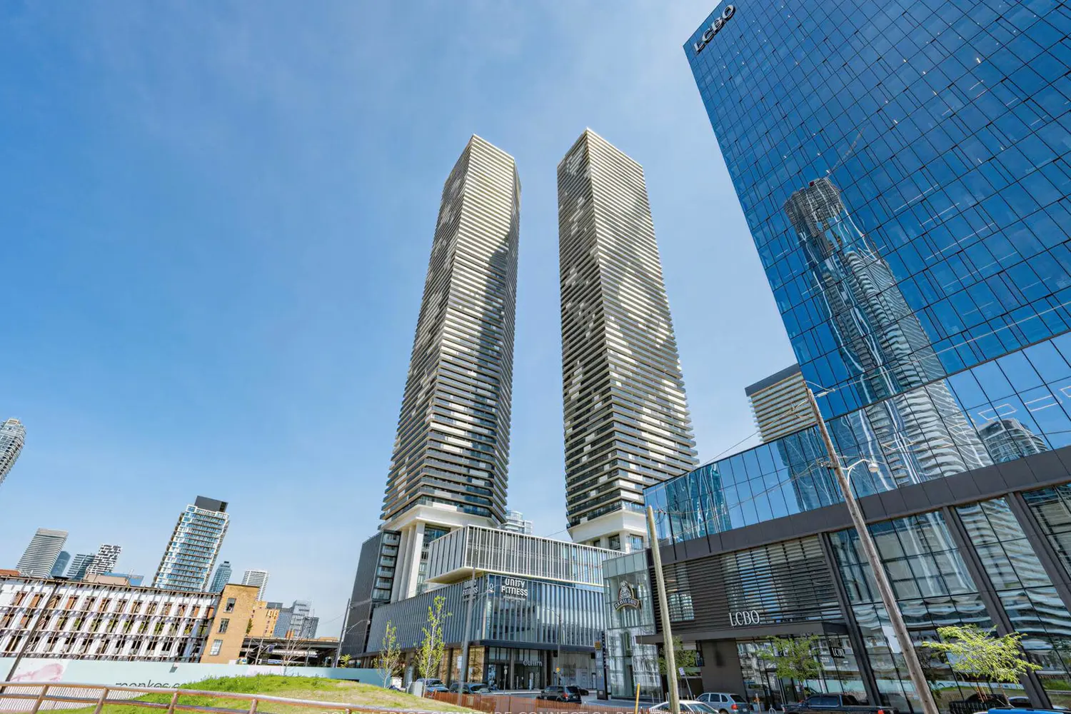 138 Downes Street 805