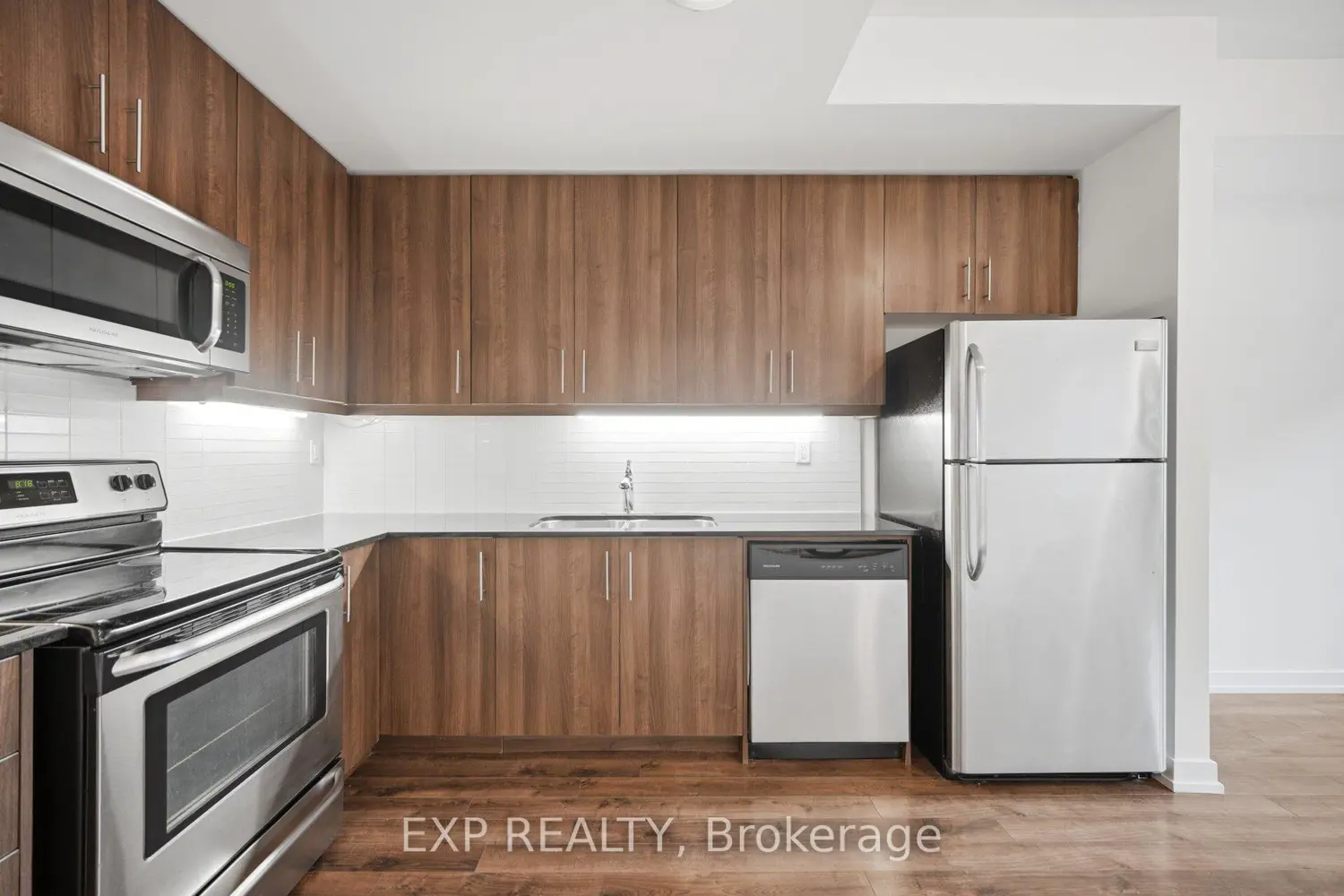 60 Winston Park Boulevard 66 photo 5