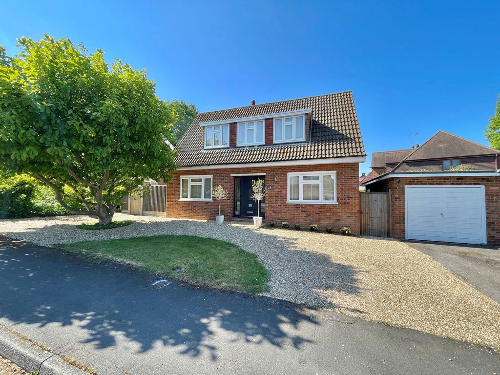3 bed detached house for saleCheshunt Close, Meopham DA13