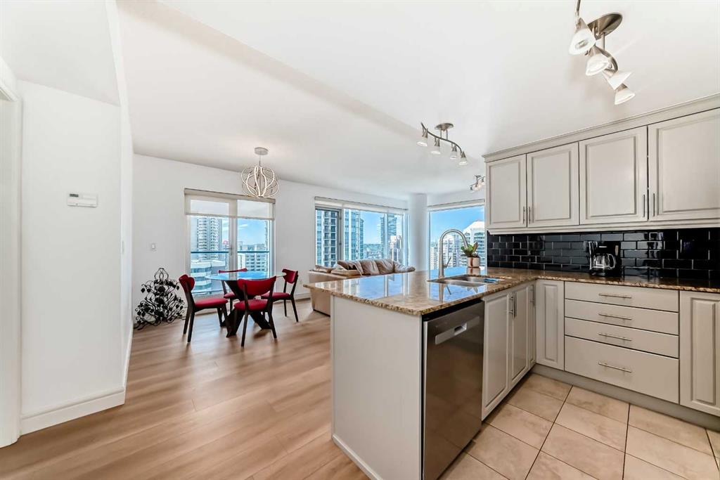Additional image 5 of 2408-910 5 Avenue SW, Calgary, AB, T2P 0C3