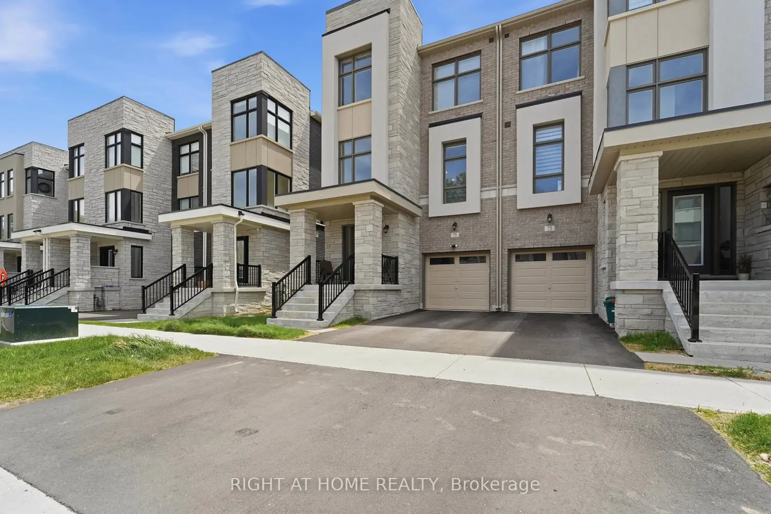 75 Puisaya Drive