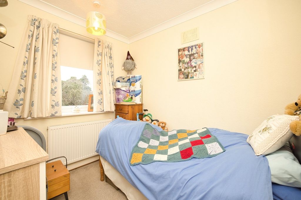 Additional image 6 of 2 bed semi-detached house for saleBursill Crescent, Ramsgate, Kent CT12