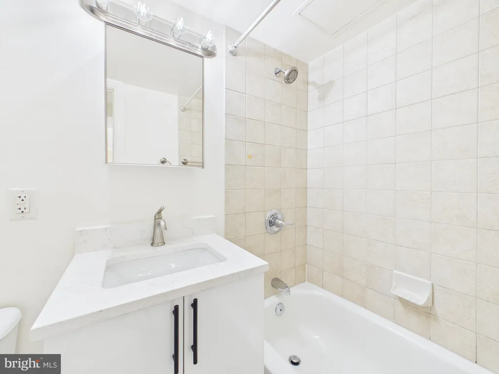 Additional image 31 of 800 4th Street SW Unit N701, Washington, DC 20024