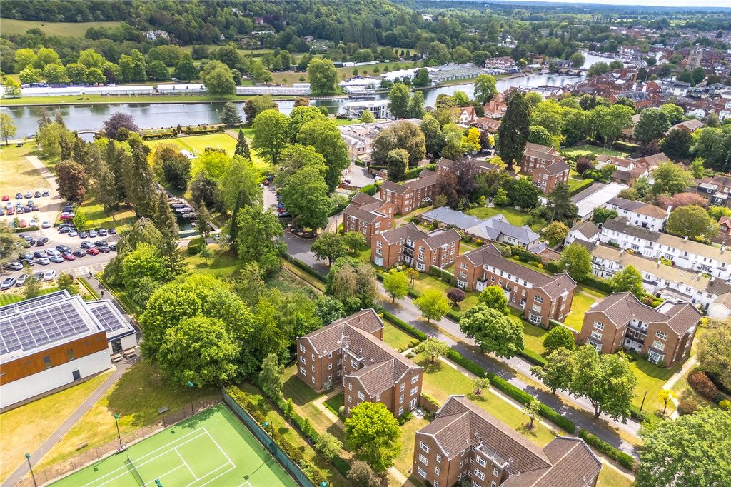 Additional image 2 of 3 bed flat for salePhyllis Court Drive, Henley-On-Thames, Oxfordshire RG9