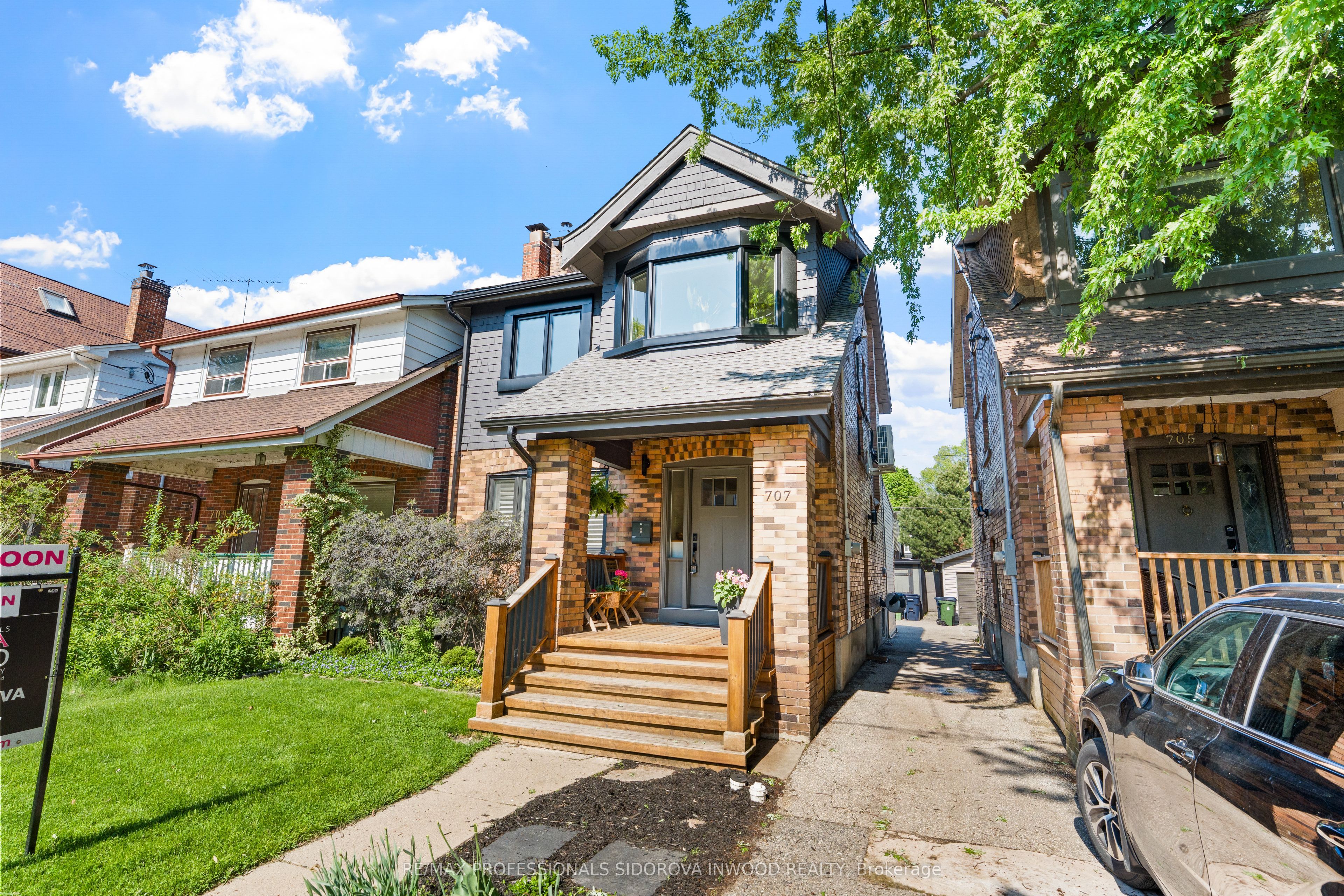 707 Windermere Avenue, Toronto, ON, M6S 3M2