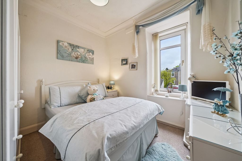 Additional image 4 of 2 bed flat for sale2/2, 4 Lorne Street, Helensburgh G84