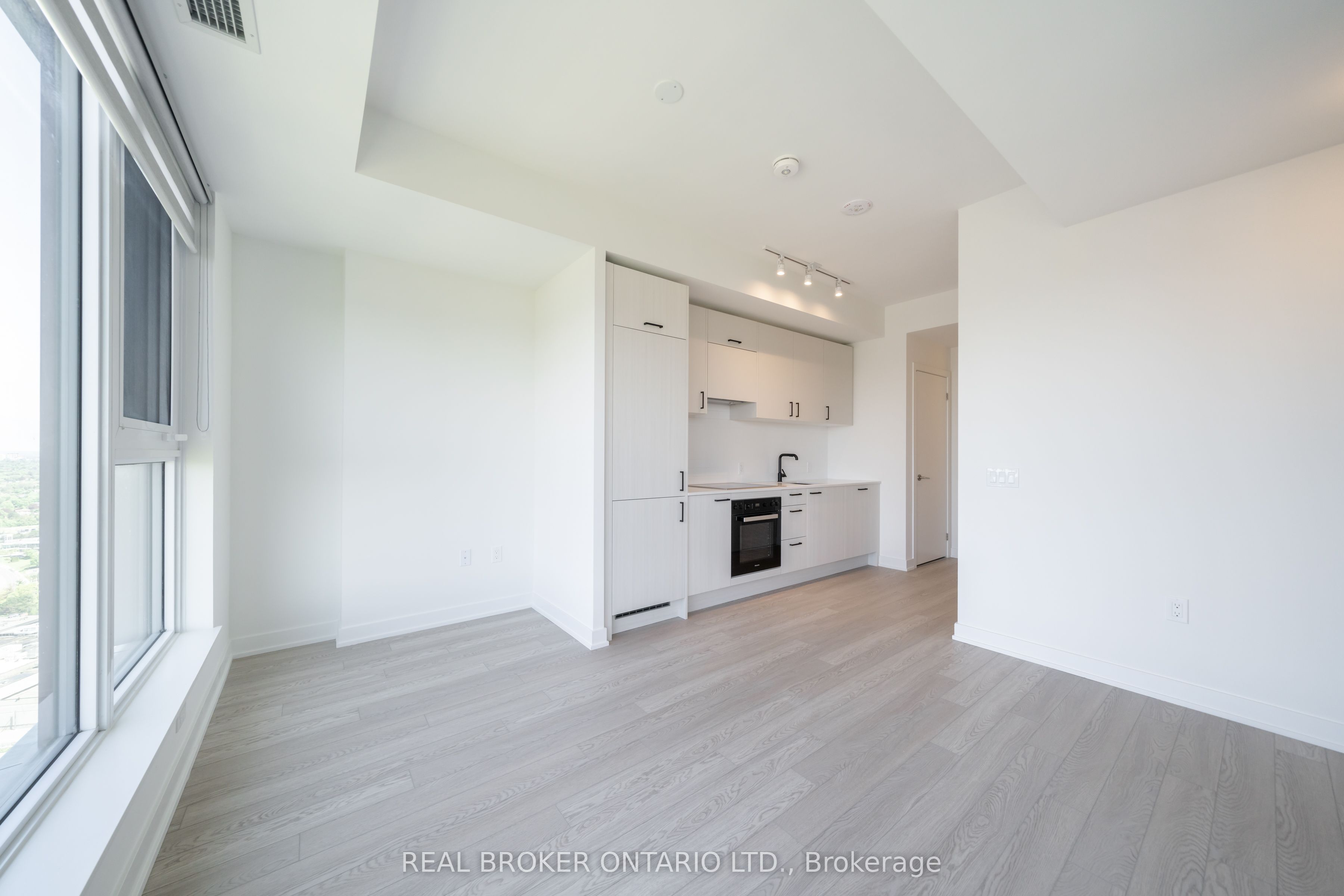 Additional image 4 of 3704-1 Quarrington Lane, Toronto, ON, M3C 0S4