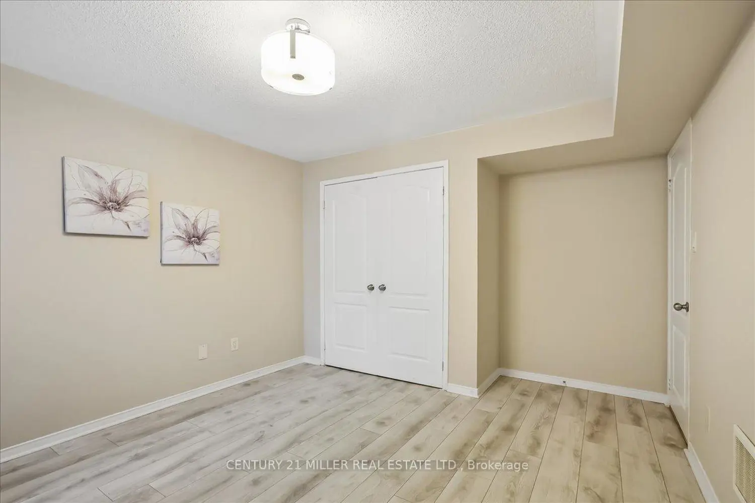 Additional image 12 of 3100 Thomas Street 7
