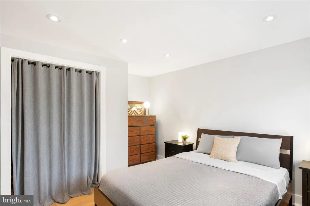 Additional image 13 of 3504 13th Street NW Unit 2, Washington, DC 20010