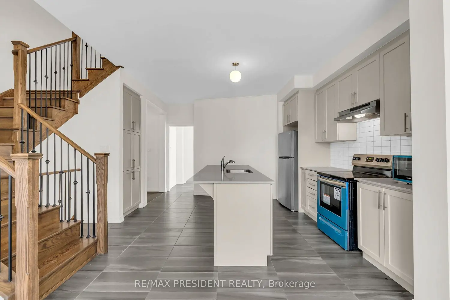 Additional image 3 of 34 Queenpost Drive