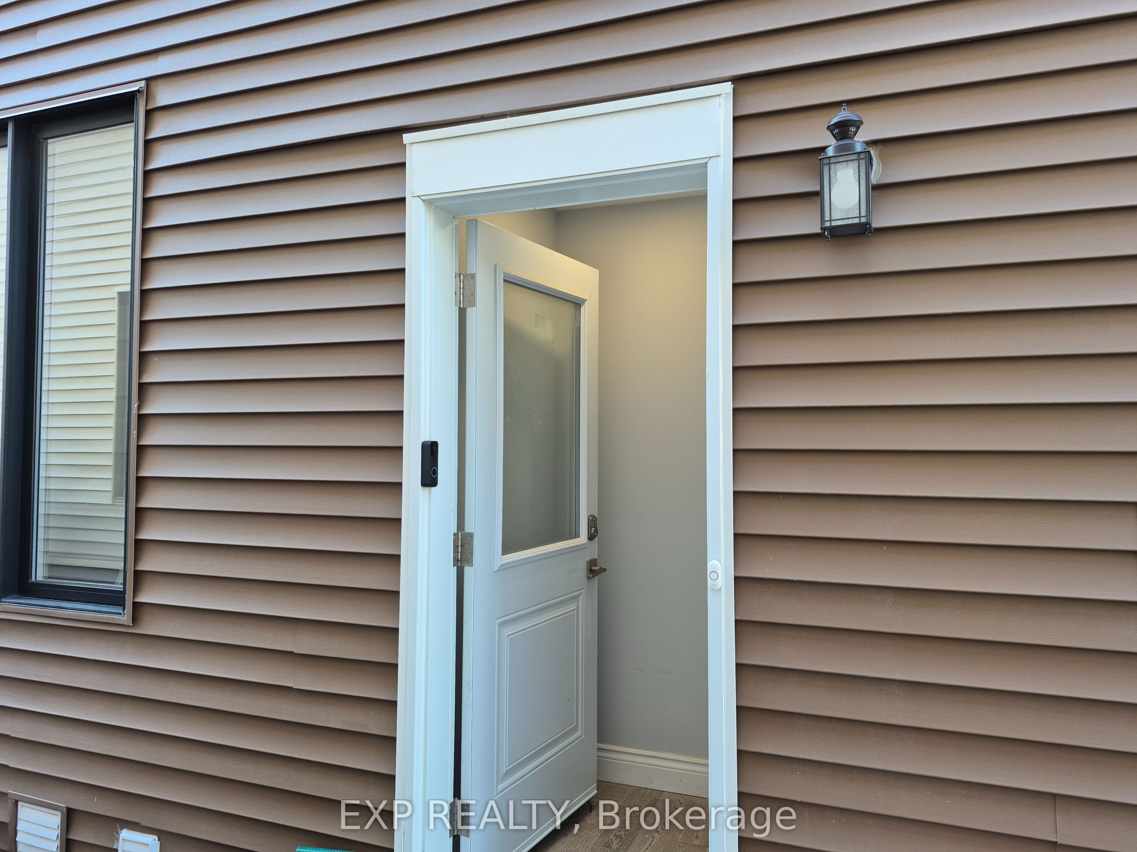 Additional image 3 of 708 Perseus Avenue, Ottawa, ON, K2J 6V8
