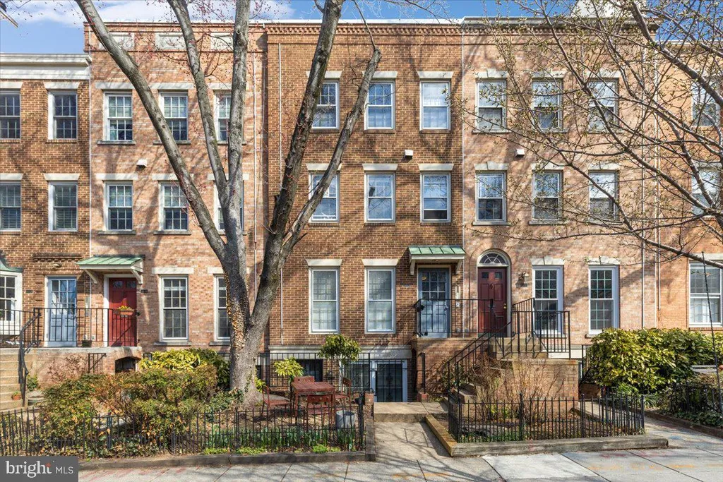 1949 Calvert Street NW Unit E, Washington, DC 20009 photo 2