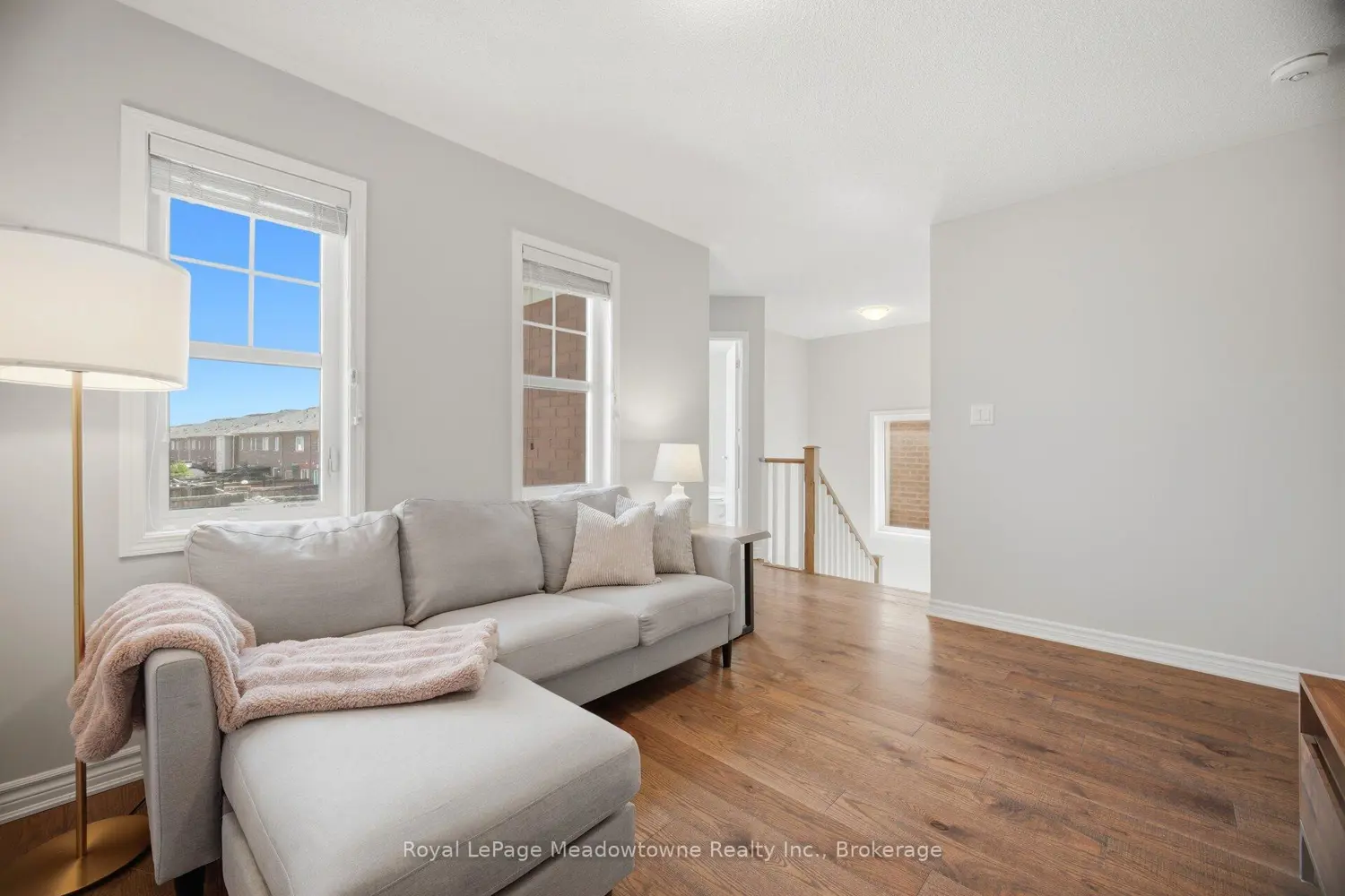 1518 Clitherow Street photo 4