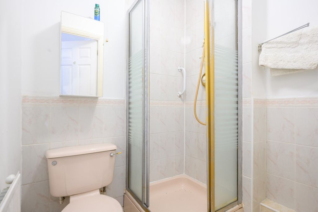 Additional image 7 of 2 bed terraced house for saleAspen Square, Weybridge KT13