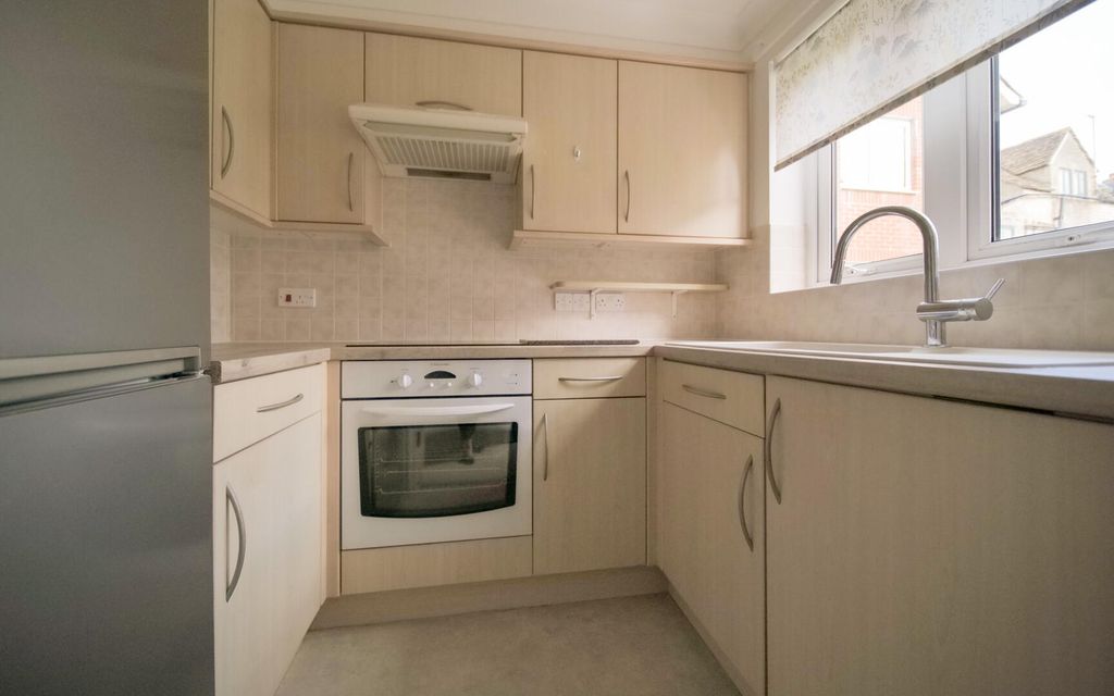 Additional image 6 of 1 bed property for saleGiffords Court, Melksham SN12