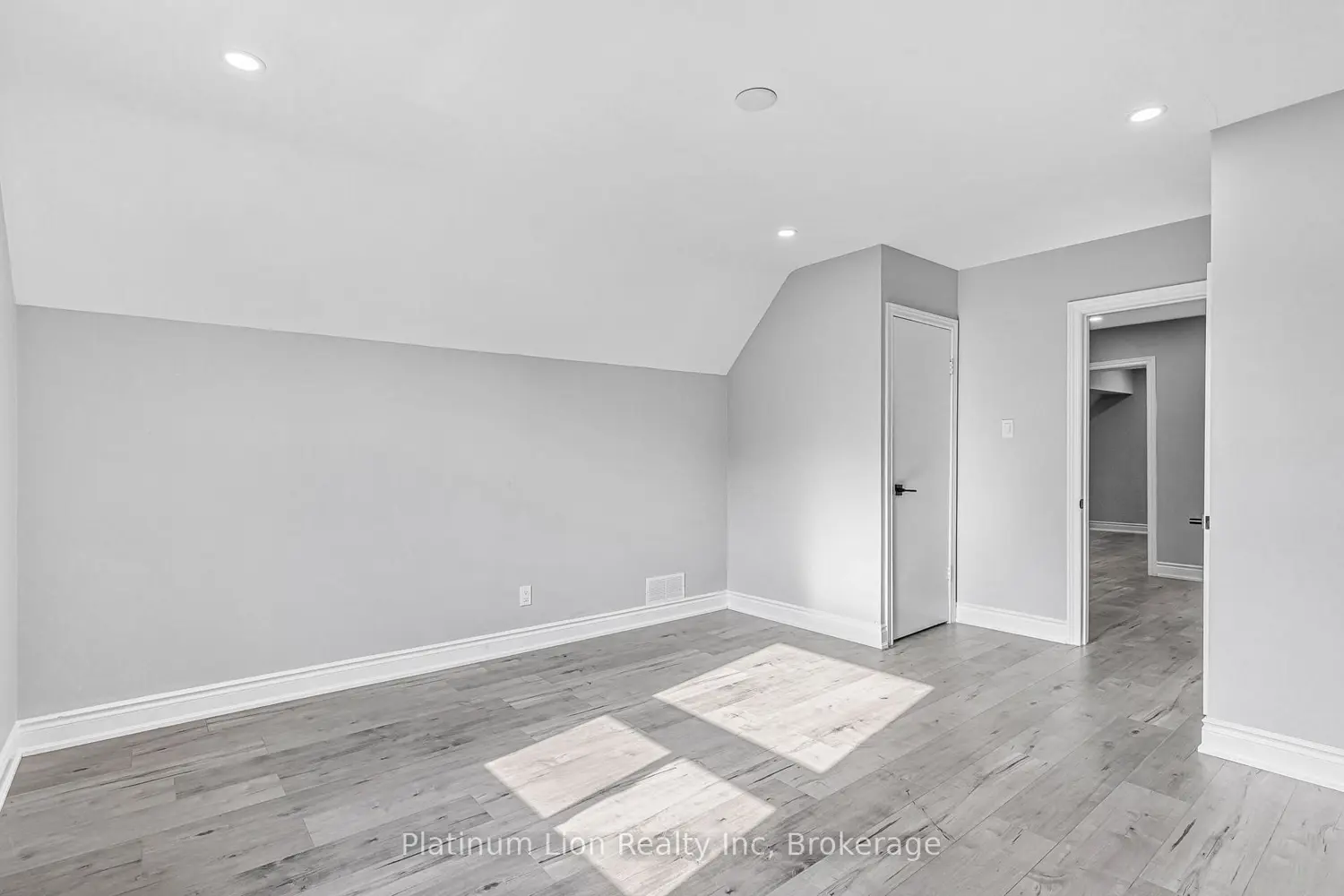 Additional image 13 of 146 Craigroyston Road