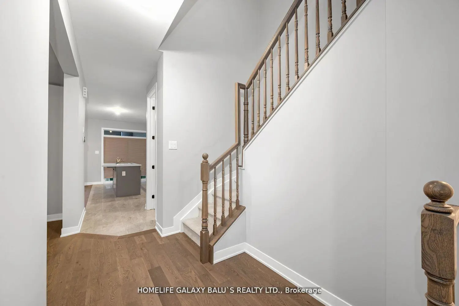 308 Crossway Terrace photo 4