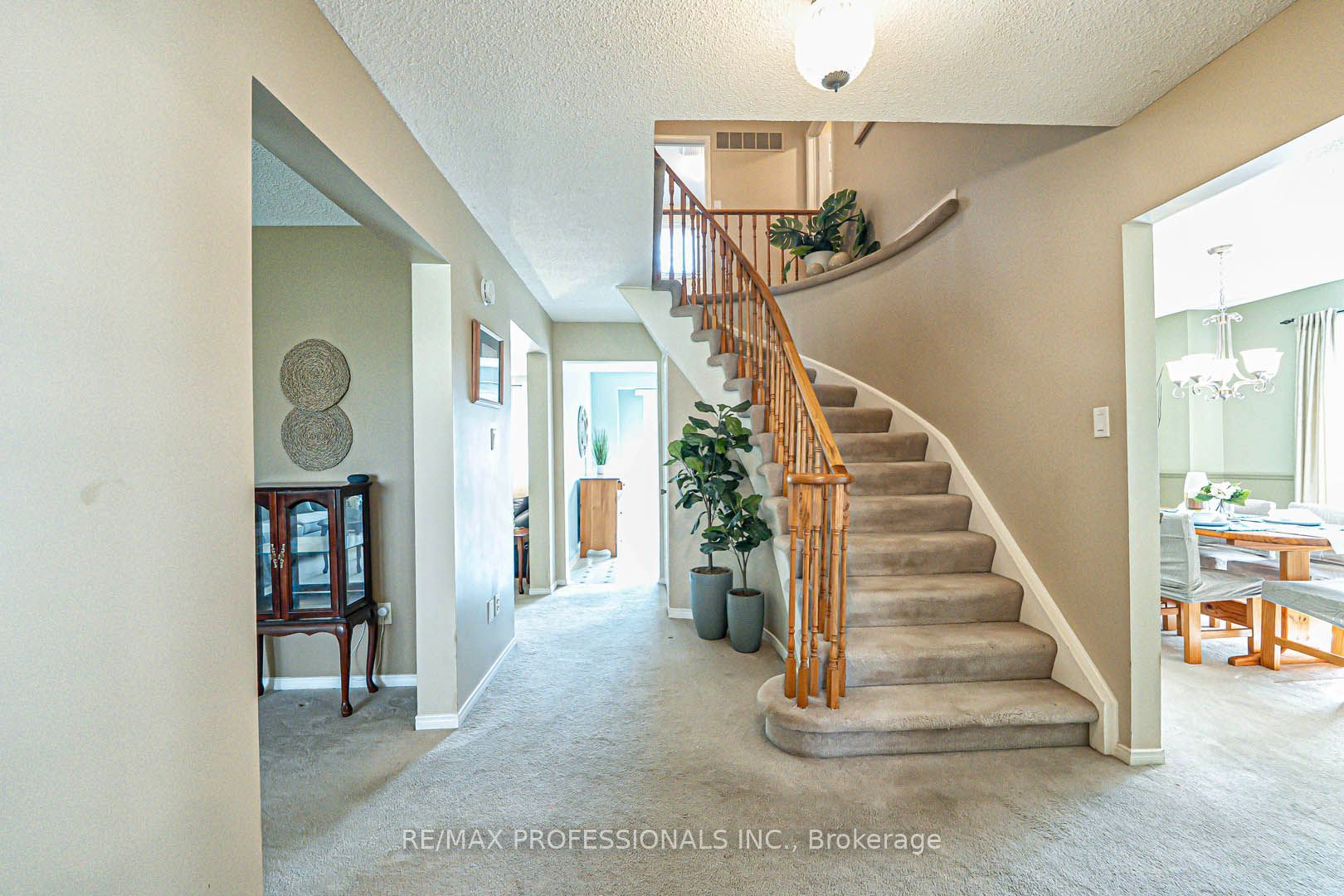 Additional image 3 of 3953 Selkirk Place, Mississauga, ON, L5L 3L5
