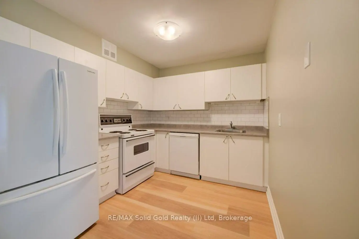 Additional image 4 of 15 Hofstetter Avenue 221