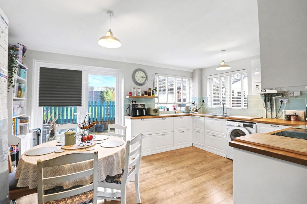 Additional image 4 of 3 bed semi-detached house for saleWhitebeam Road, Hedge End SO30