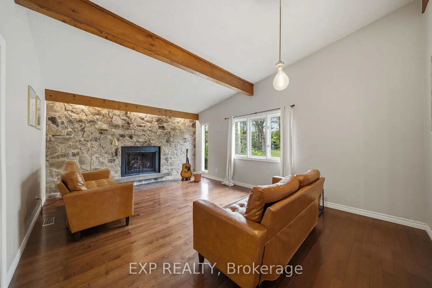 136 Resthaven Avenue photo 3